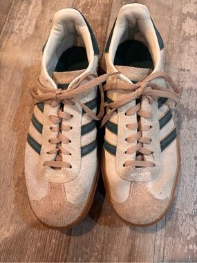 Adidas platform Gazelle Olive Tan Women’s 7